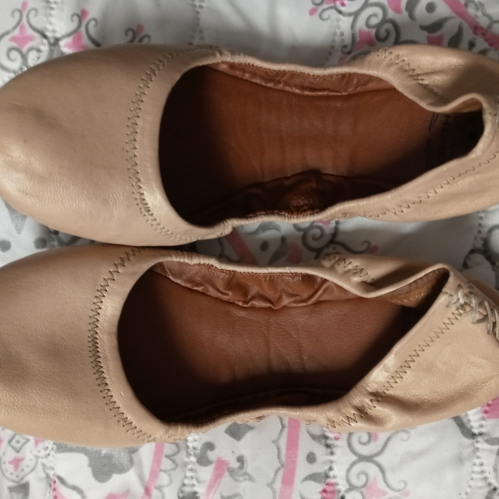 Lucky Brand slp ons